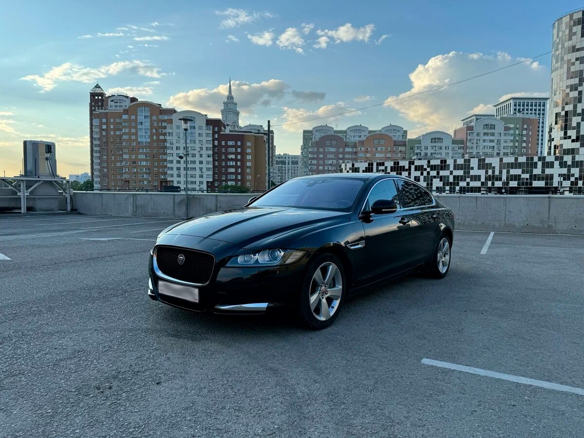 Jaguar XF аренда